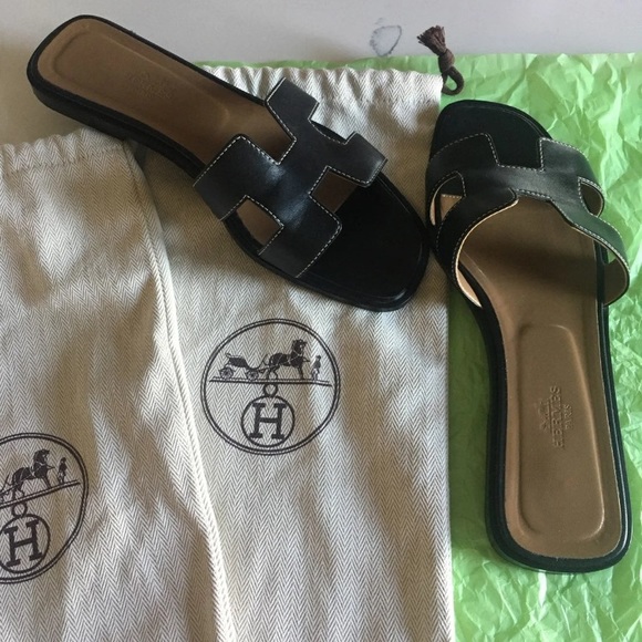 *SOLD* Hermès Oran Sandals - Picture 10 of 10